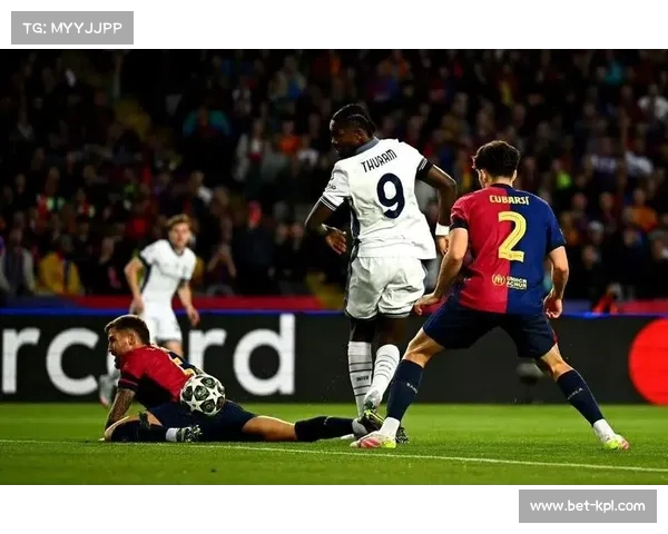 劳埃德凯利头球摆渡成尤文定位球战术核心提升进攻效率