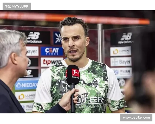 门兴球员塔巴科维奇射失点球后立即助攻化解尴尬