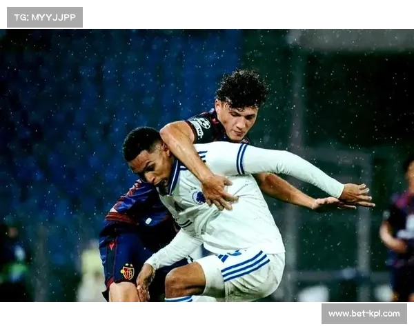 欧冠附加赛：纽卡斯尔联3-0完胜卡拉巴赫，总比分4-1晋级16强